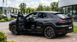 Вживані 2024 Porsche Cayenne / Cayenne E-Hybrid